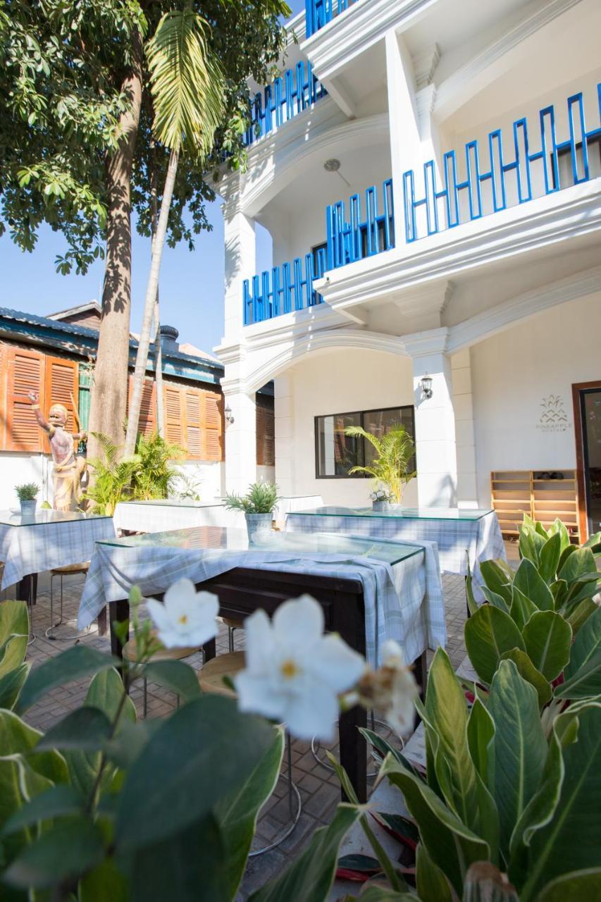 Pineapple Hostel Siem Reap Exterior photo